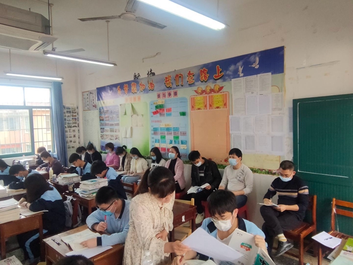 1650938889297026.jpg 政治2.jpg