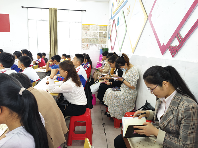 1681959438251728.png 21英语组听课老师.png