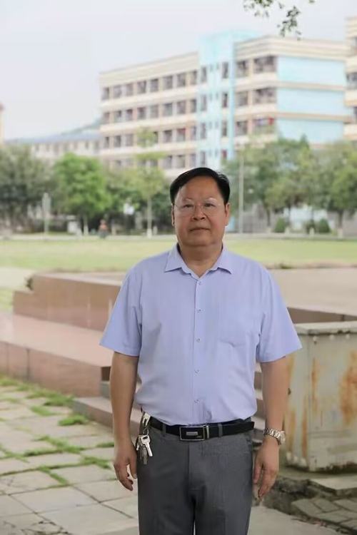 1713343519645833.jpg 1679302492655627.jpg